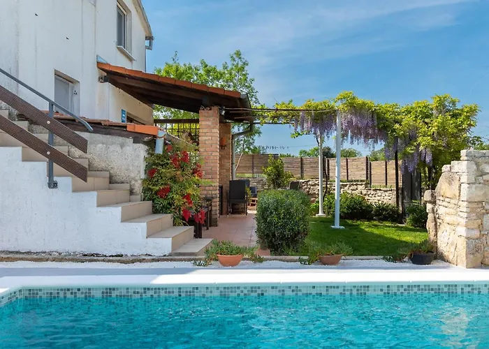 Apartment Adriana On Peaceful Location With Pool
